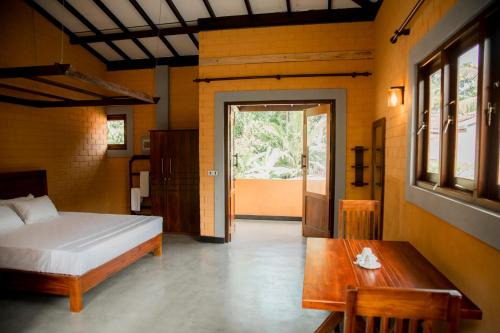Boossa Casa | The Brick Lodge