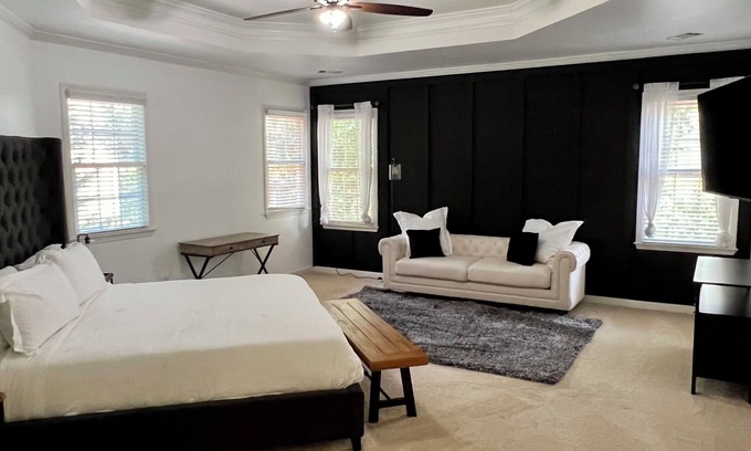 Buford Casa | The Buford Retreat 5 min. from Mall of Georgia