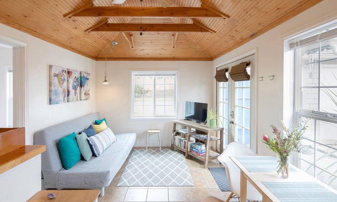 South Westside Casa | The Bungalow: una casa de huéspedes acogedora y privada en el centro de Olympia