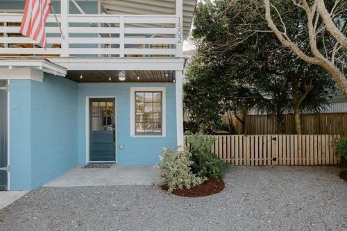 Wrightsville Beach Casa | The Bungalow Lounge by WB Abodes
