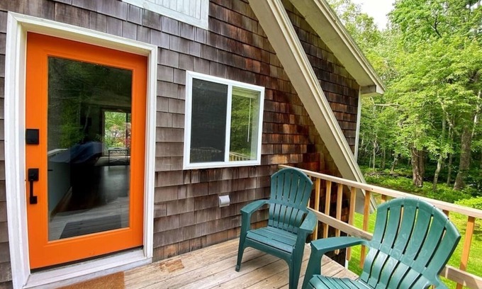 Hope Cabina | The Bunkhouse at Salisbury Camp