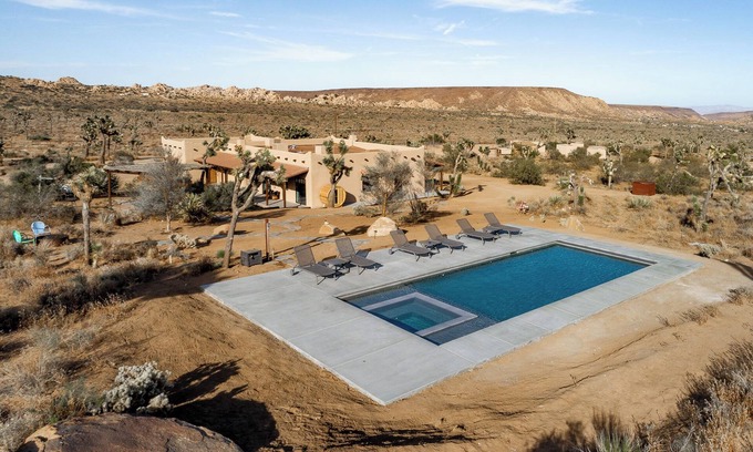 Pioneertown Casa | The Bust'n B Ranch - Saltwater Pool and Spa - Views - Sauna - Pioneertown