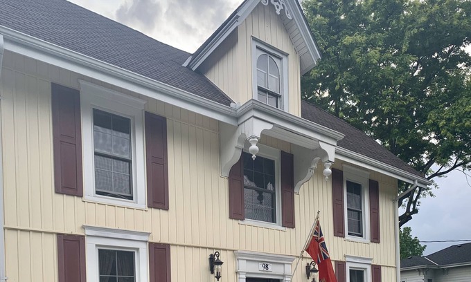 Waterford Apartamento | The Butter Barn Vacation Home