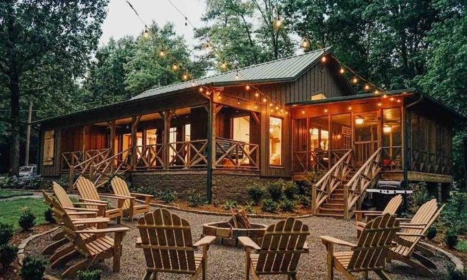 Bruce Cabina | The Cabin at Brookwood
