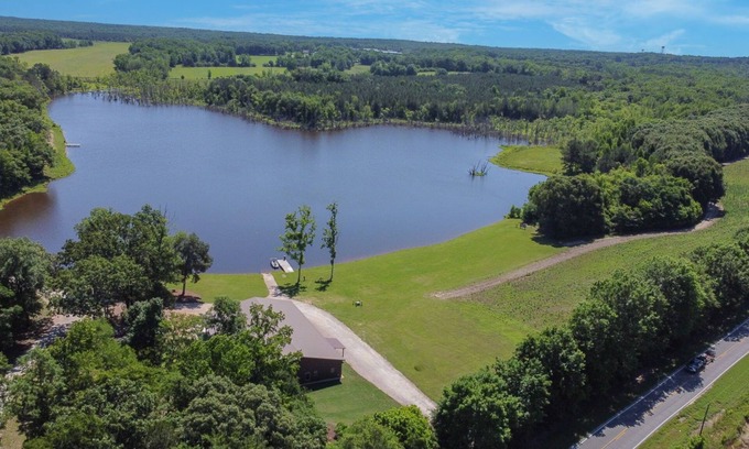 Auburn - Opelika Cabina | The Cabin at Legacy Lake!