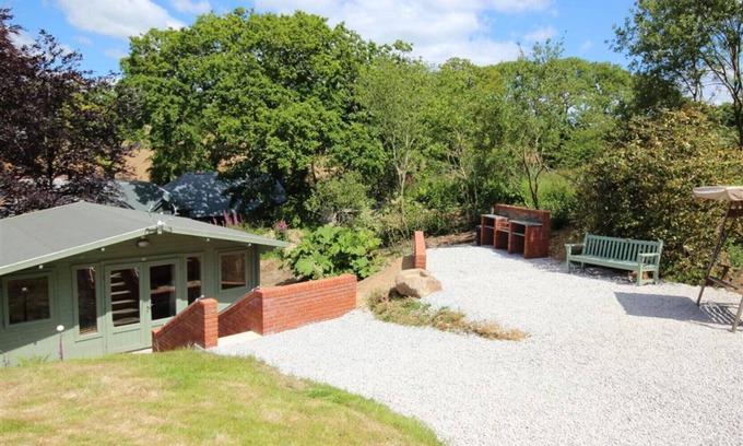 Helford Passage Cabaña | The Cabin at Little Bosveal, near the Helford River....lovely location