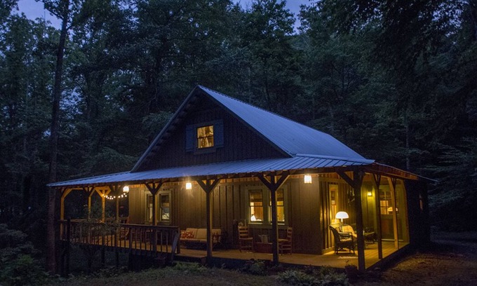 Saluda Casa | Creekside en Saluda, NC