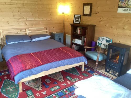 Black Torrington Otro | The cabin