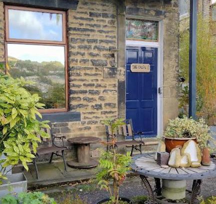 Wadsworth Apartamento | The Cabin - Great Views, Garden, Netflix, Near Town