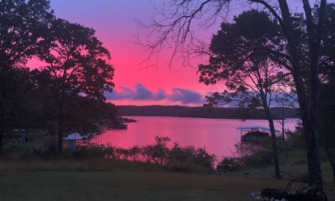Rogers Cabina | The Cabin-Lake Front Oasis
