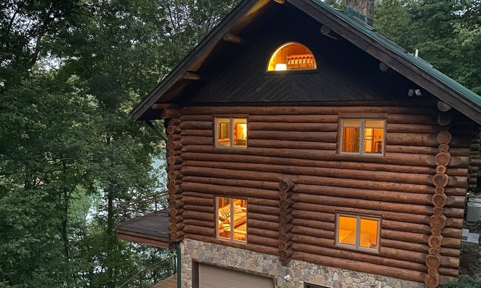 Robbinsville Casa | The Cabin on Fontana Lake
