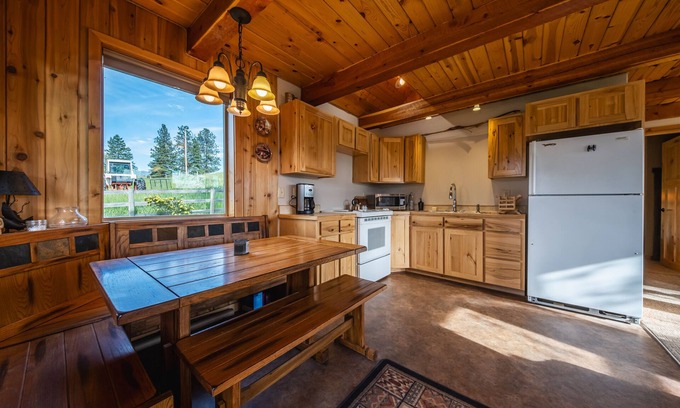 Eureka Cabina | The Cabin on the Ranch