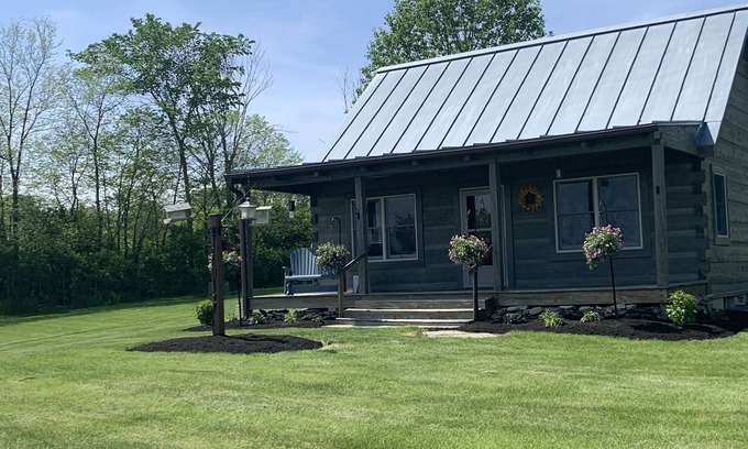 New Castle Cabina | The Cabin.