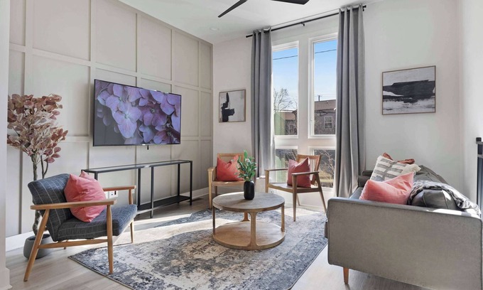 Maxwell Casa | The Camellia & The Bluestem - 2 homes, 8 bedrooms