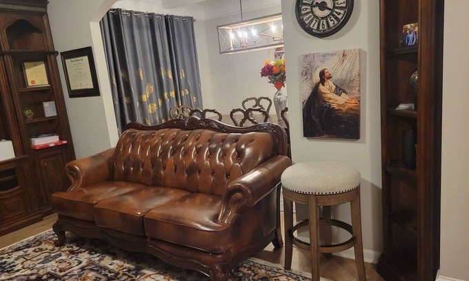 Greer Casa | The Cameo’s Joy by Amaris Corporate Rentals