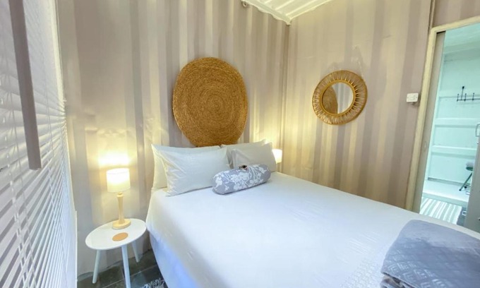Tulbagh Otro | The Camptainer. Herondale Farm
