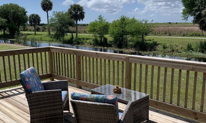 Buckhead Ridge Casa | The Canal House on the canal. Bring your boat. Relax and enjoy.