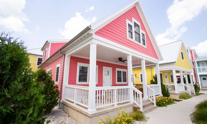 Celina Cabina | The Captain - 3 Bed/1 Loft Lakeside Cottage!