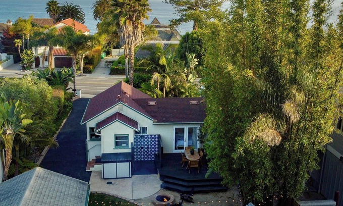 East Mesa Cabaña | The Captain's Cottage on Shoreline Drive