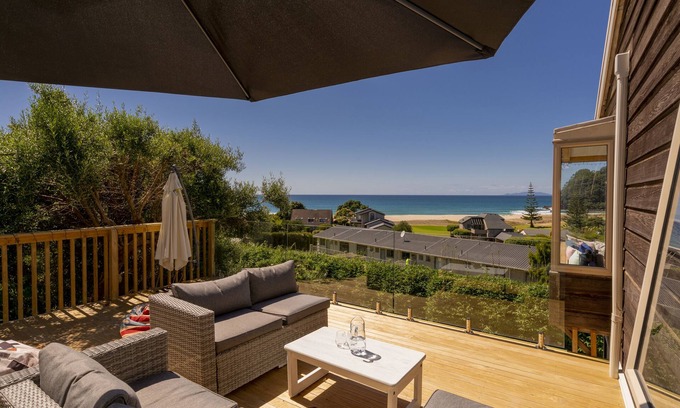 Onemana Casa | The Captain's Lookout - Onemana Holiday Home