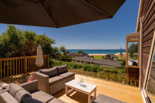 Onemana Casa | The Captain's Lookout - Onemana Holiday Home