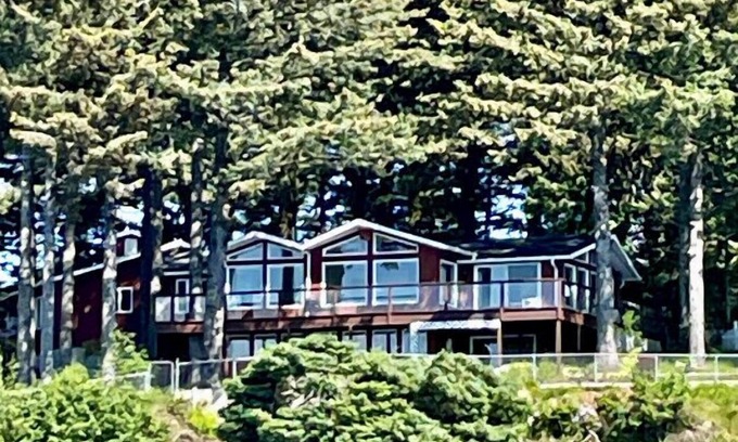 Kodiak Casa | The Captain's View
