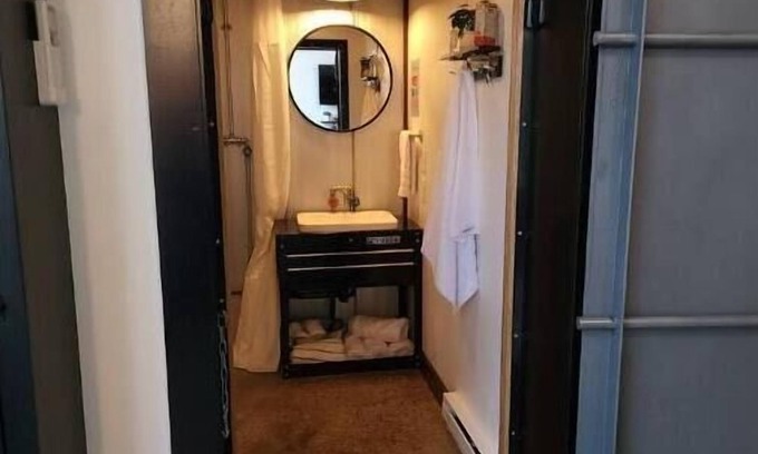 Shullsburg Casa | The Car Wash Inn A Unique Stay