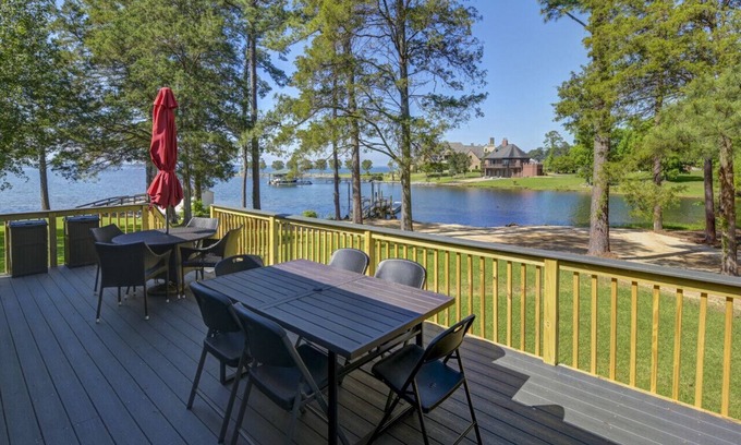 Lake Murray of Richland Casa | The Cardinal's Nest | Sleeps 9 | Close In
