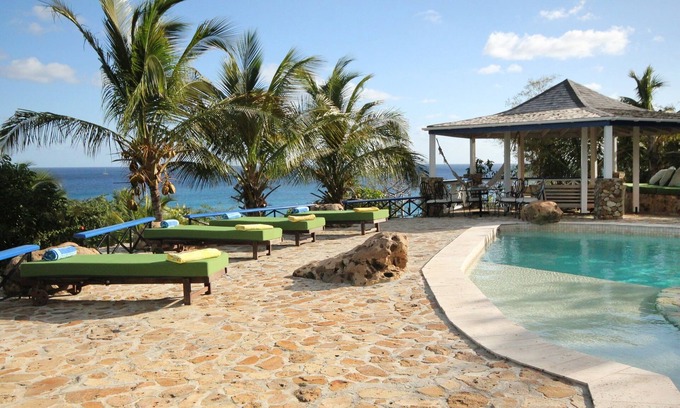Falmouth Harbour Villa | El Carib House, Turtle Bay Villa de 5 habitaciones, piscina, vistas, playa, Puerto Inglés