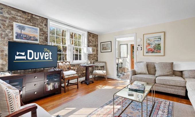 South of Broad Casa | The Carriage House at 68 Broad | Historic CHS