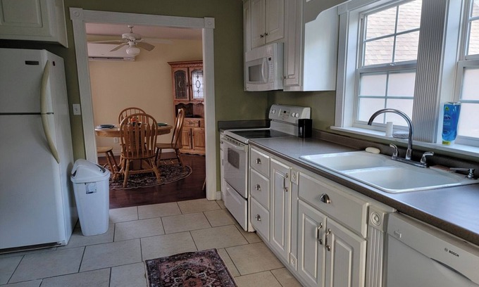 Fort Payne Casa | The Carriage House: Charming 1-bedroom guest house in Fort Payne
