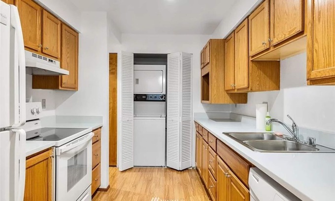 Mansfield Casa | The Carriage House - "Coachman's Inn unit"