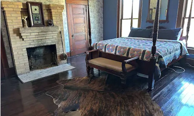 Mount Pleasant Casa | The Carriage Suite w/ Private Bathroom