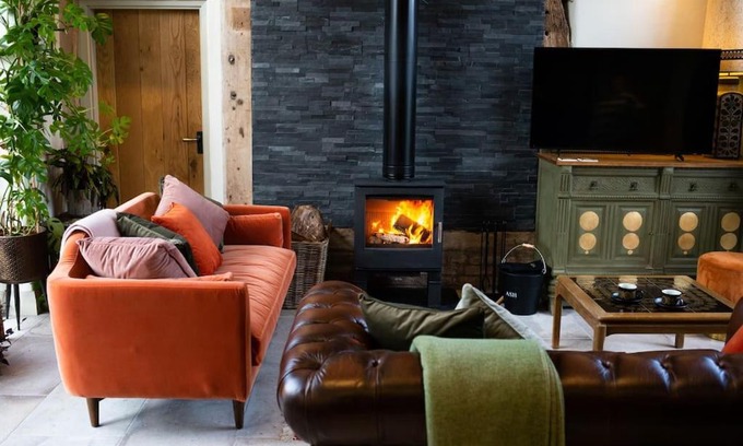 Bridgnorth Apartamento | The Cart House - Beautiful Contemporary Barn - Hot Tub