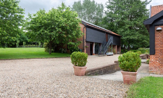 Eye Cabaña | THE CART LODGE AT GROVE BARN, pet friendly, with a garden in Eye