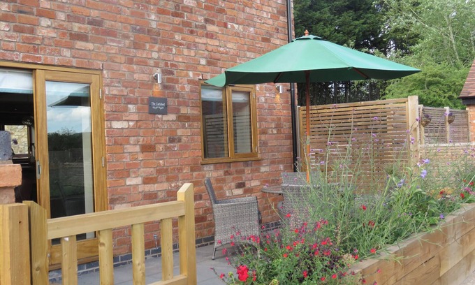 Defford Cabaña | THE CARTSHED, pet friendly in Defford