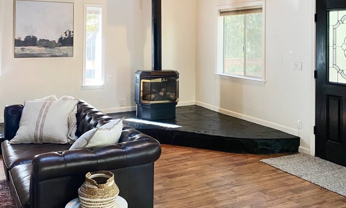 Nevada City Cabina | The Cascade Cabin
