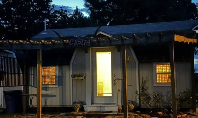 Jeddo Casa | The Casita & Longhorn Lodge at Davis Ranch Retreat