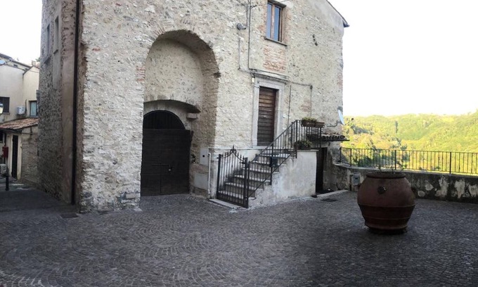 Poggio San Lorenzo Casa | The 'castelletto' Holiday House