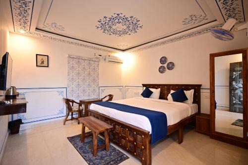 Sawai Madhopur Hotel | The castle crown - Hem Vilas Resort Ranthambhore