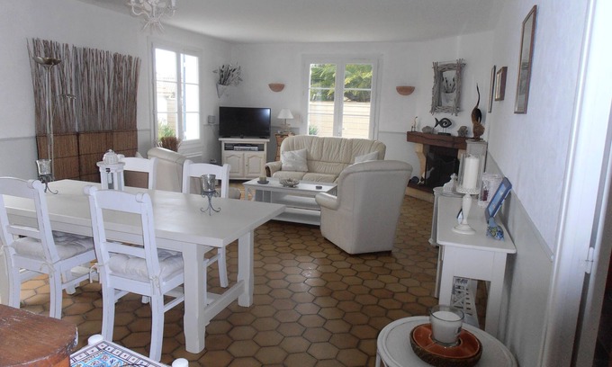 Le Chateau-d'Oleron Casa | el castillo de oléron, casa 4 *, centro, puerto, playa a pie o en bicicleta