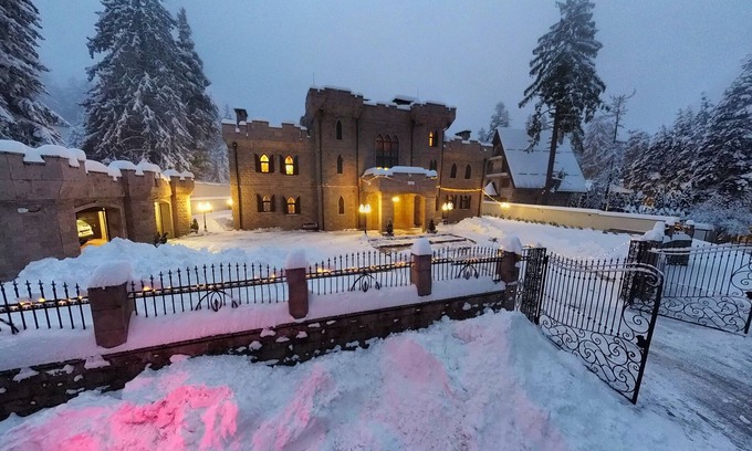 Maritsa Otro | The Castle - Your unique way of retreat