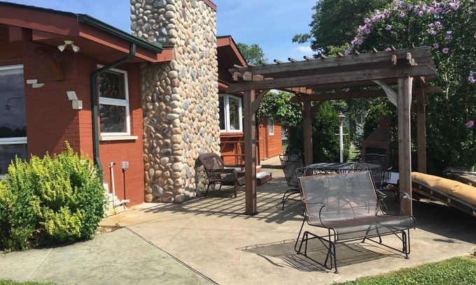 Marcellus Casa | The Cedar Lodge on Big Fish Lake