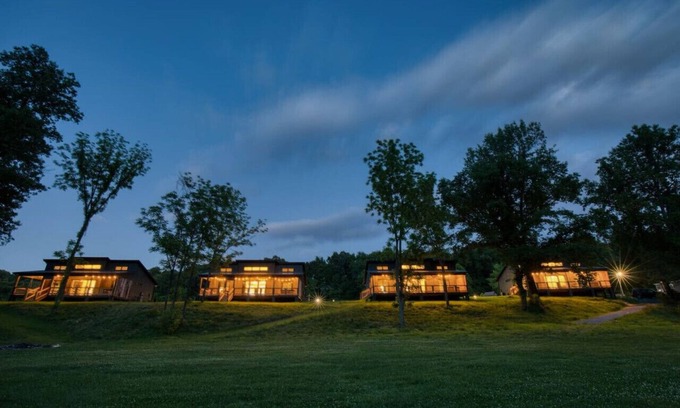 Johnson City Chalet De Esquí | The Cedars Chalet on The Watauga River