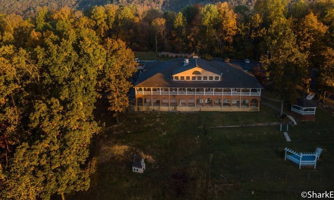 Grant Casa | The Cellars, 2000 sq ft sleeps 8