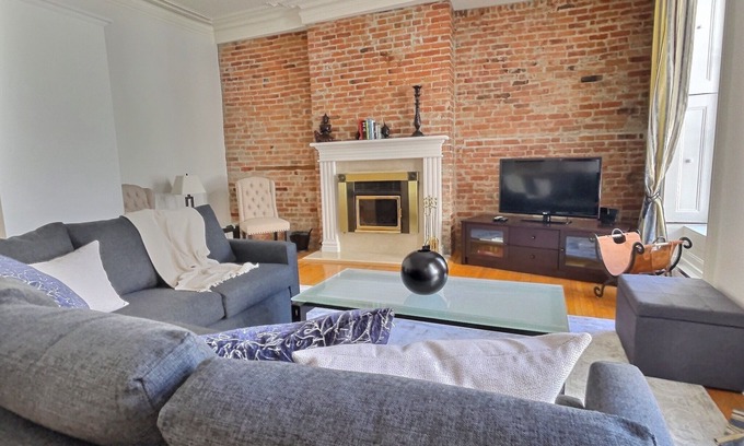 Vieux-Quebec-Cap-Blanc-colline Parlementaire Apartamento | L'Appartement central in the heart of Old Quebec