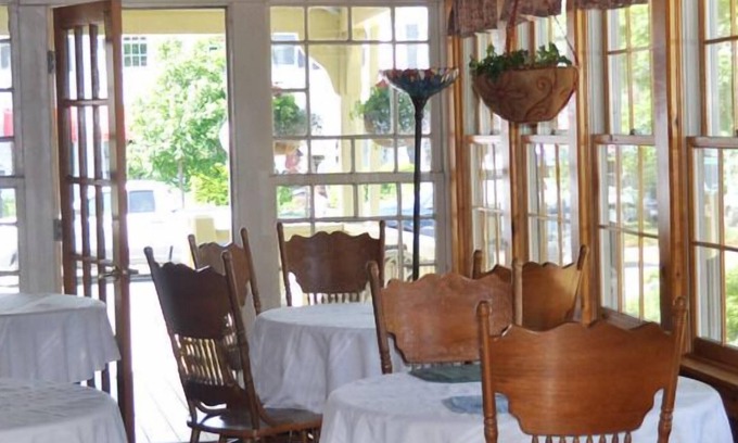 Bar Harbor Casa | The Central House