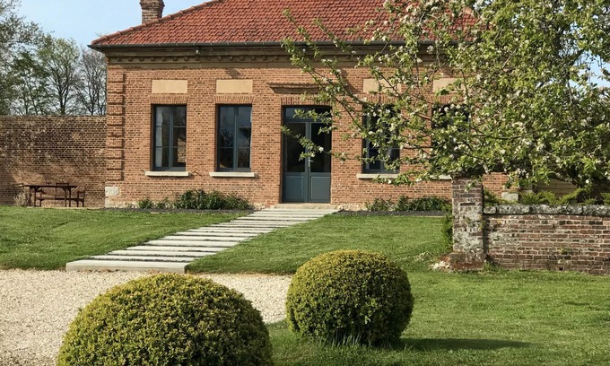 Hugleville-en-Caux Casa | The Château Orangerie