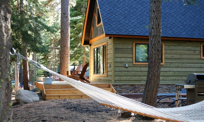 Pineland Cabina | The Chalet 300: Sunnyside West Shore Lake Tahoe - Romantic Cabin at Lake Tahoe
