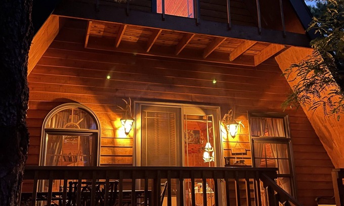 Blackhawk Cabina | El Chalet en High Meadows - Listen To The Quiet
